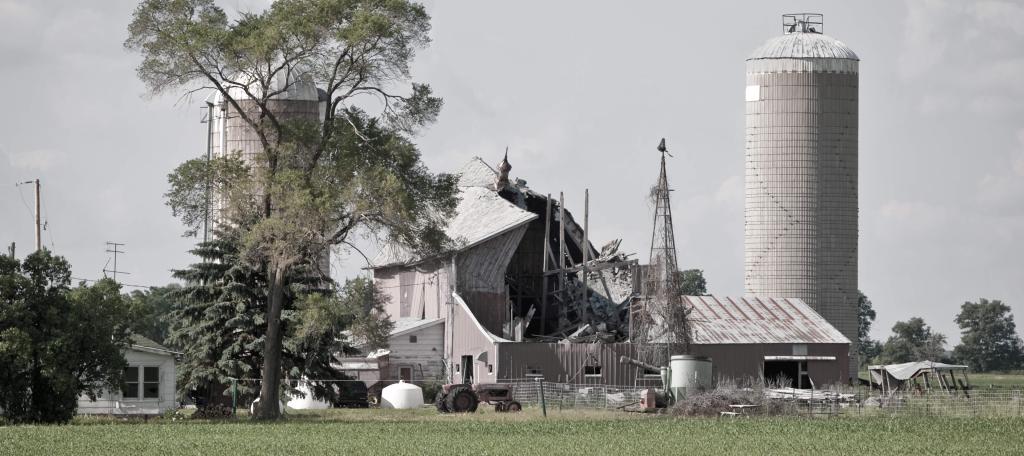 Bannière effondrement de bâtiment agricole