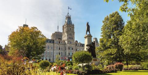 Vue de devant l'assemblée nationale du Québec